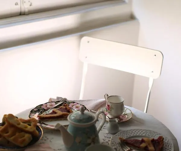 Dimora Caffaro بيت ضيافة 4*