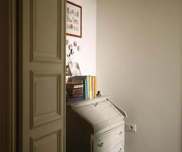 بيت ضيافة Dimora Caffaro 4*